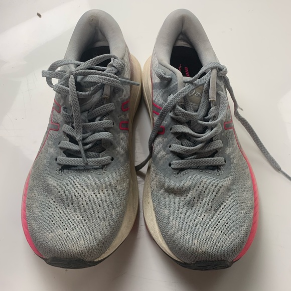 Women’s asics running shoes - Picture 1 of 4